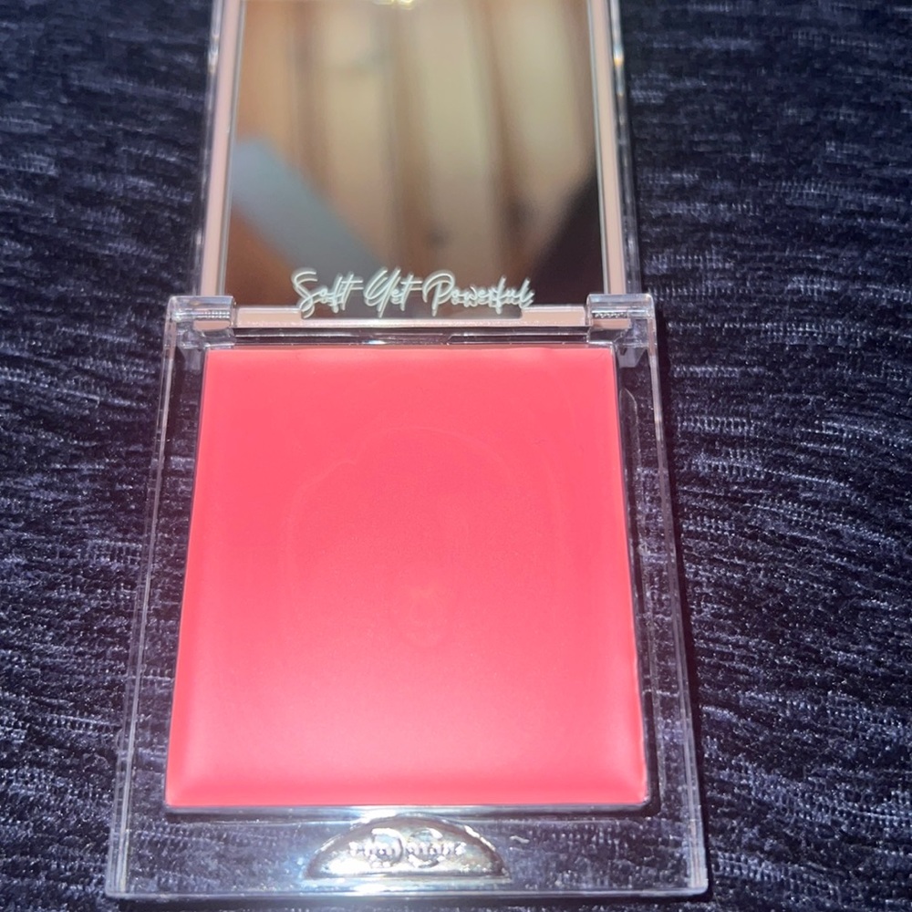 Dominique Cosmetics-Cream Blush Soft Pink Brand New